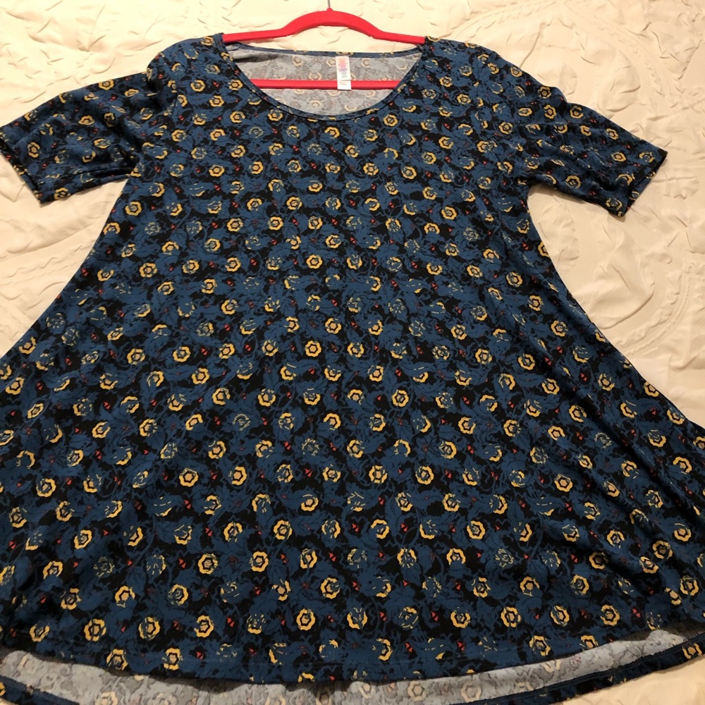 Lularoe perfect T